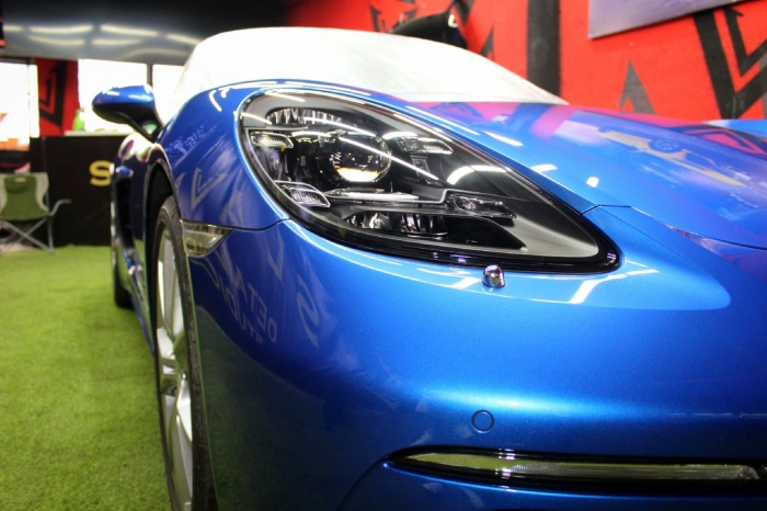 Porshe 718