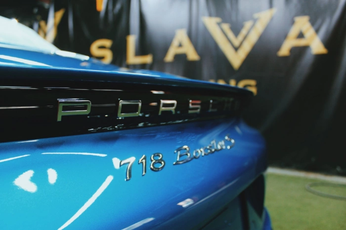 Porshe 718