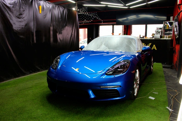 Porshe 718